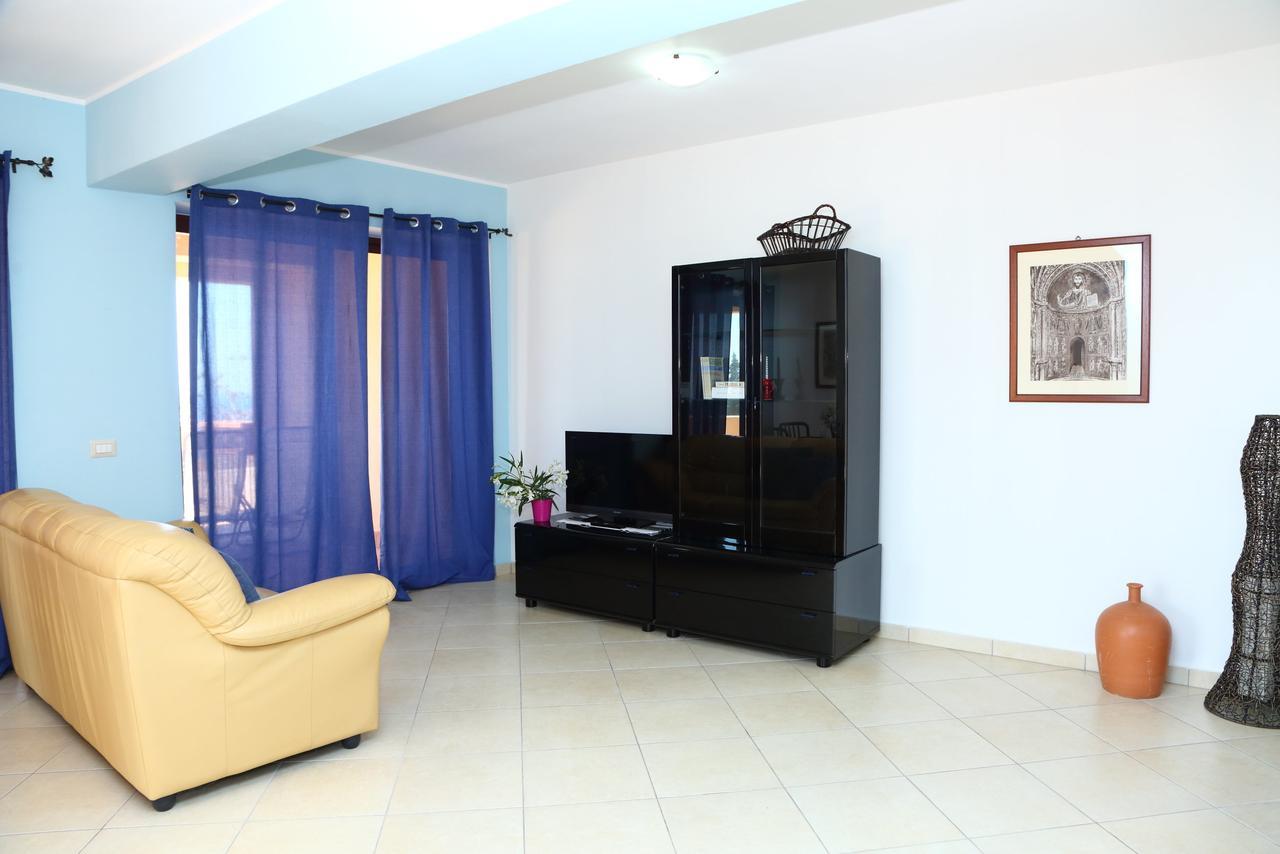 Apartamento Terrazze Ponente E Levante - By Vacation Service Cefalú Exterior foto